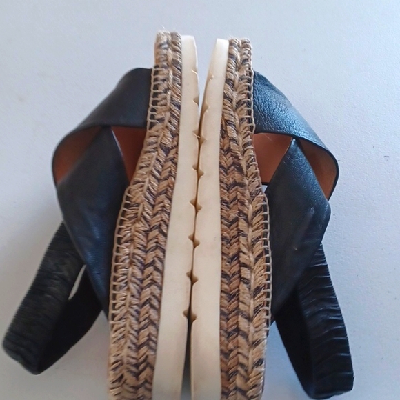 Kanna black leather womens wedge sandals with herringbone design, size 39 (8 1/2 - Picture 4 of 10